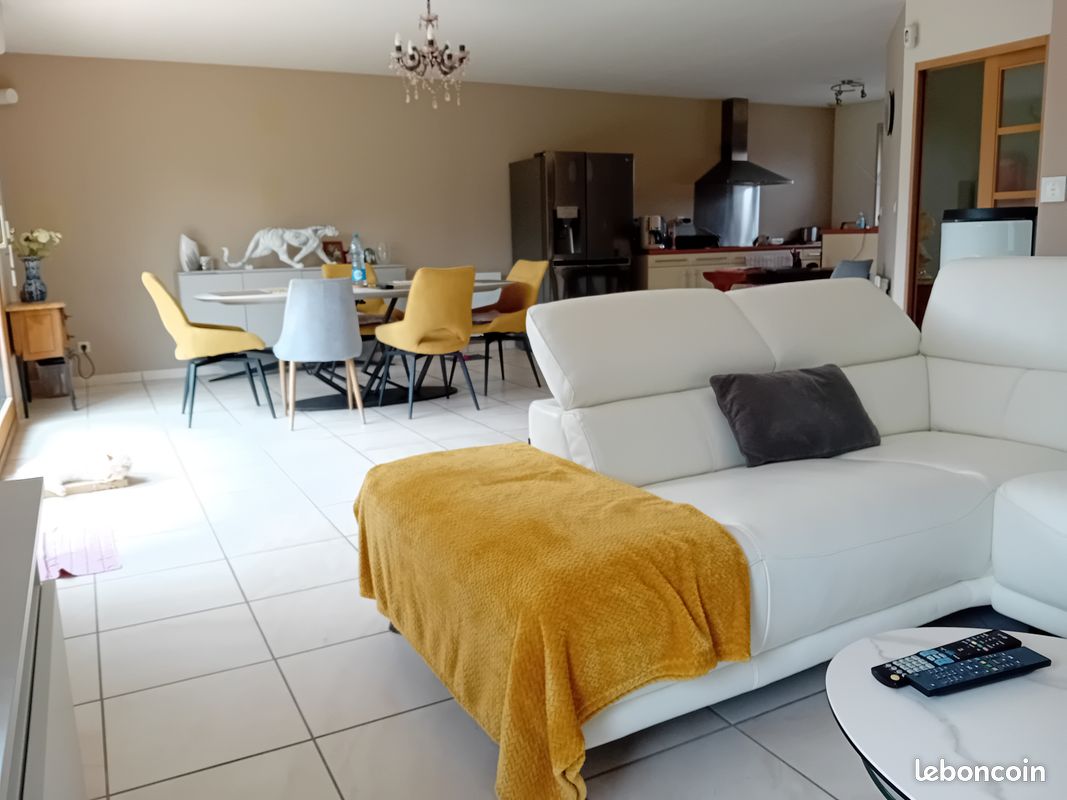 Maison 6 pièces 109 m² · à Linselles · 109 m² · 395 000 €