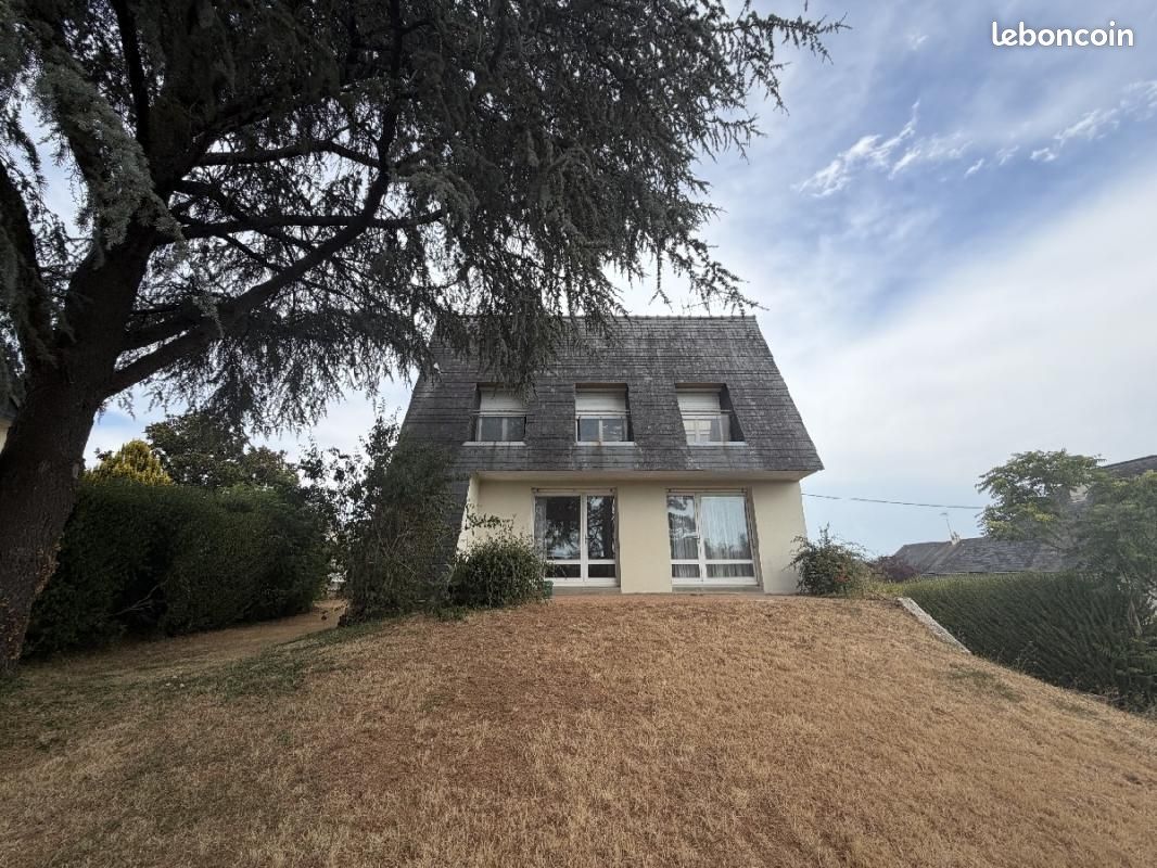Maison 122 m² · à Segré-en-Anjou Bleu · 122 m² · 159 000 €