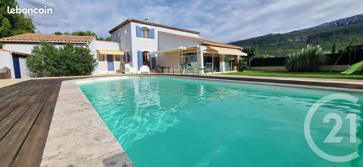 Maison 5 pièces 220 m² · à Nans-les-Pins · 220 m² · 699 000 €