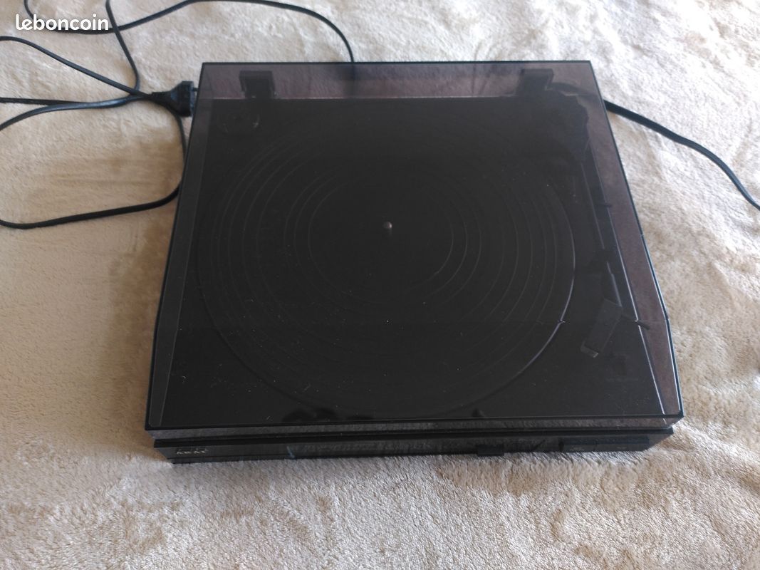 PLATINE VINYLE TOURNE DISQUE VINTAGE AKAI AP-D33 STÉRÉO TURNTABLE 33/45 rpm