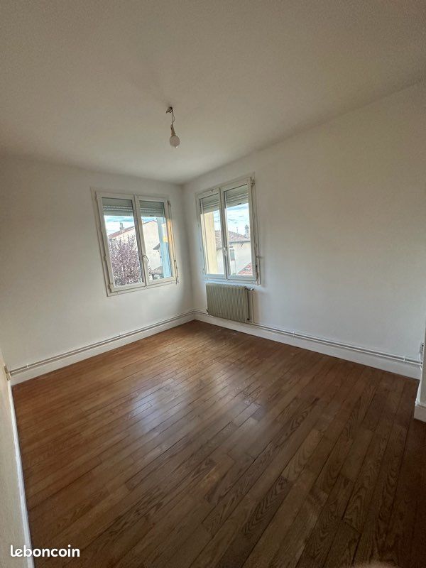 Appartement 4 pièces 80 m² · à Sainte-Bazeille · 80 m² · 585 €/mois