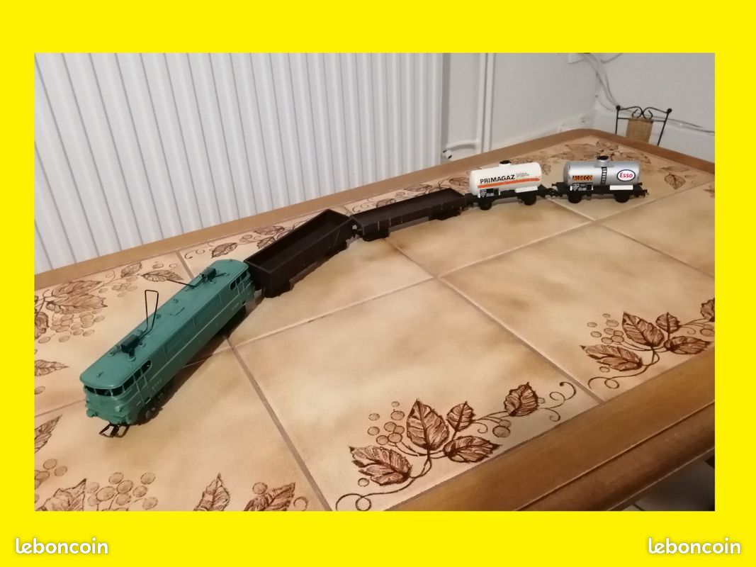 Locomotive BB 9240 et 4 wagons (image 2)