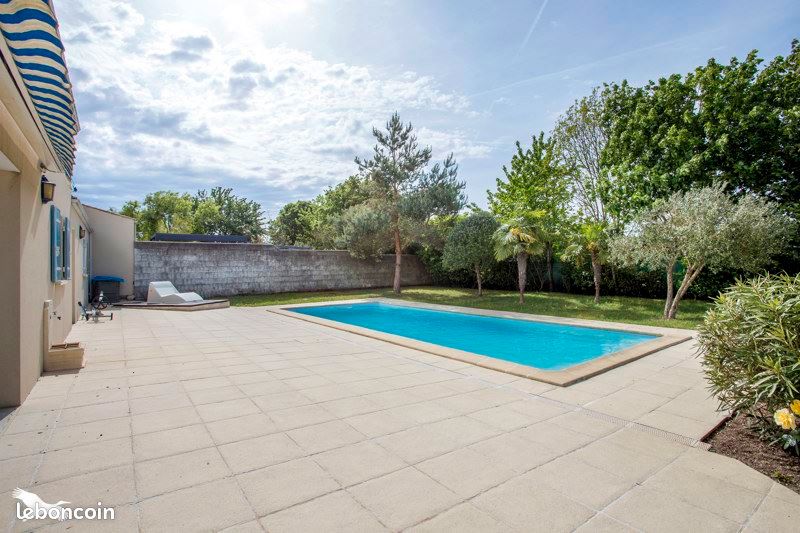 Maison 5 pièces 180 m² · à Longèves · 180 m² · 472 500 €