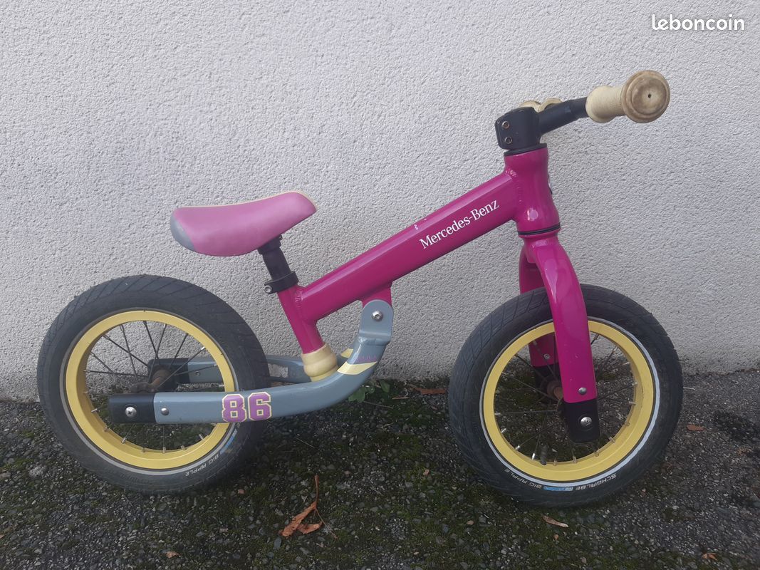 Draisienne Mercedes Benz Vélos