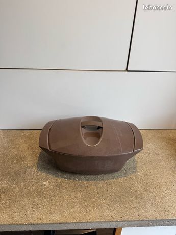 Cocotte jaune le Creuset Raymond Loewy - Arts de la table