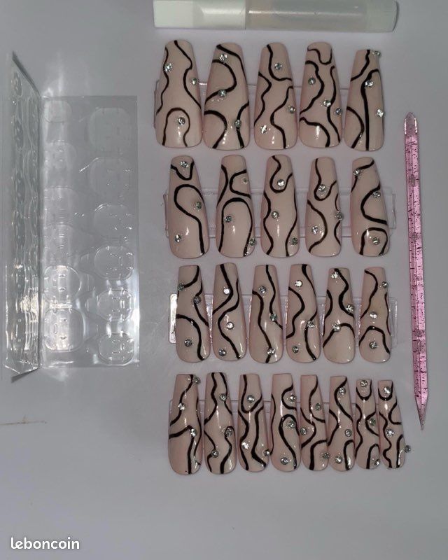 PressOnNails. Faux ongles (image 2)