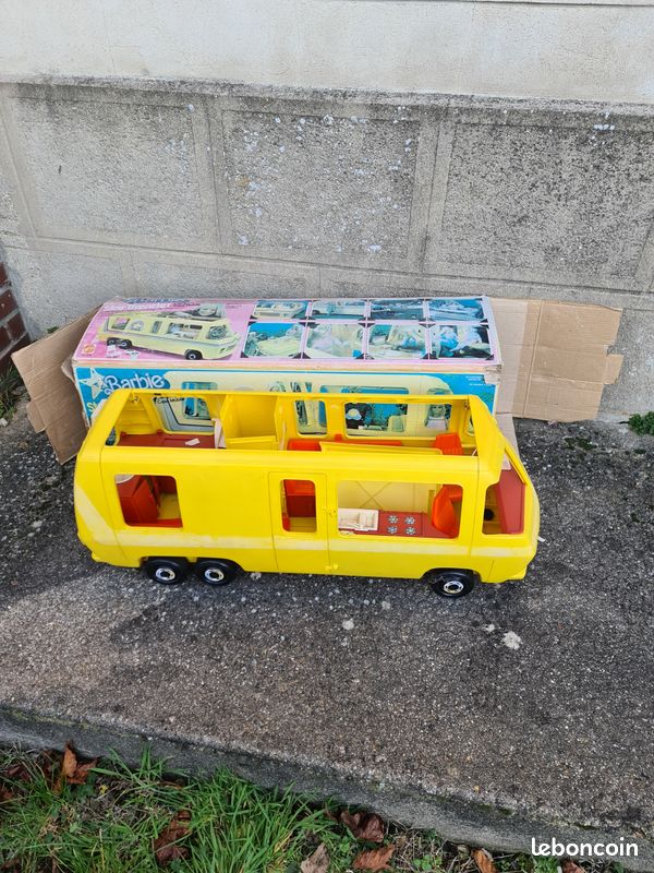 Sans abri Labe bande de roulement camping car barbie année 70 La relance Confide