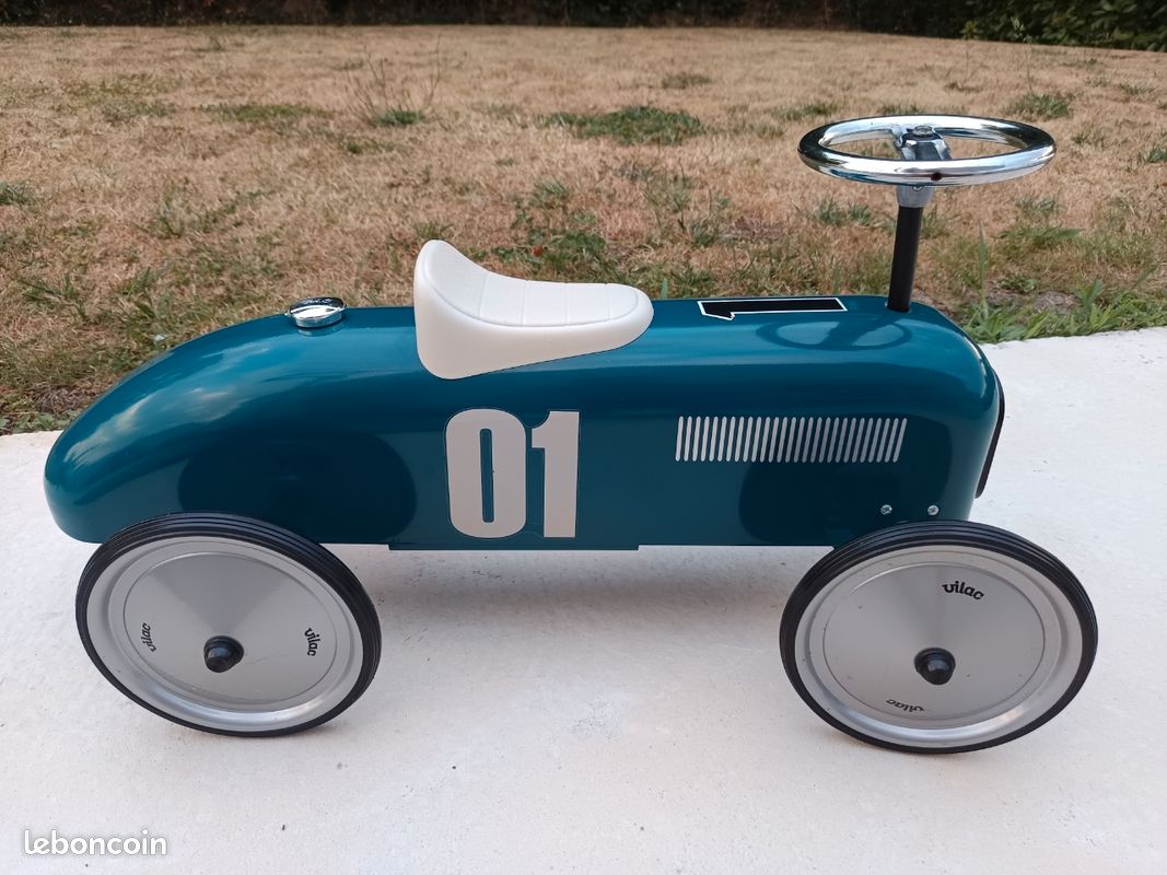 Voiture Porteuse Vintage En Métal Bleu Ciel Développe La Motricité De