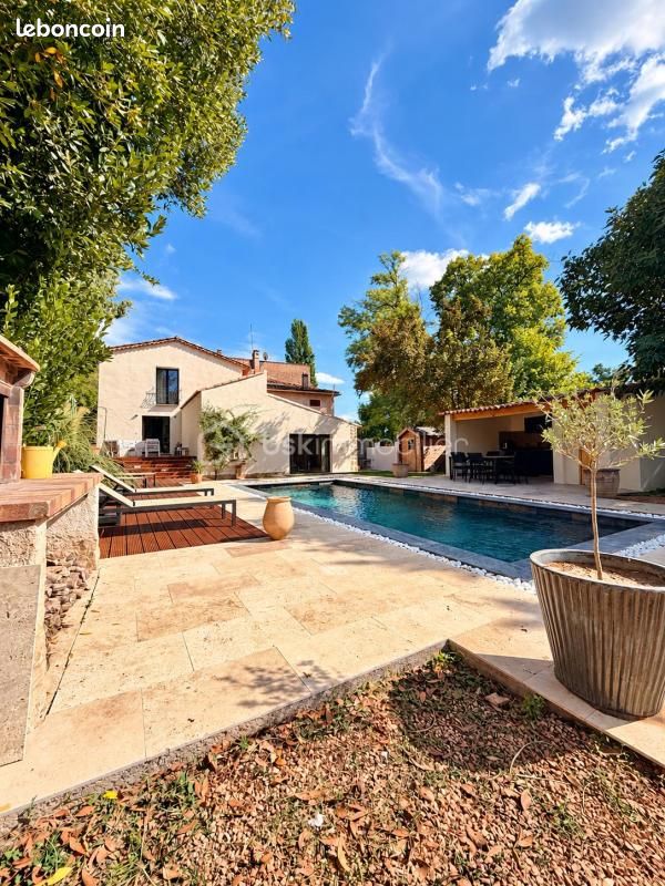 Maison 5 pièces 138 m² · à Villecroze · 138 m² · 462 000 €