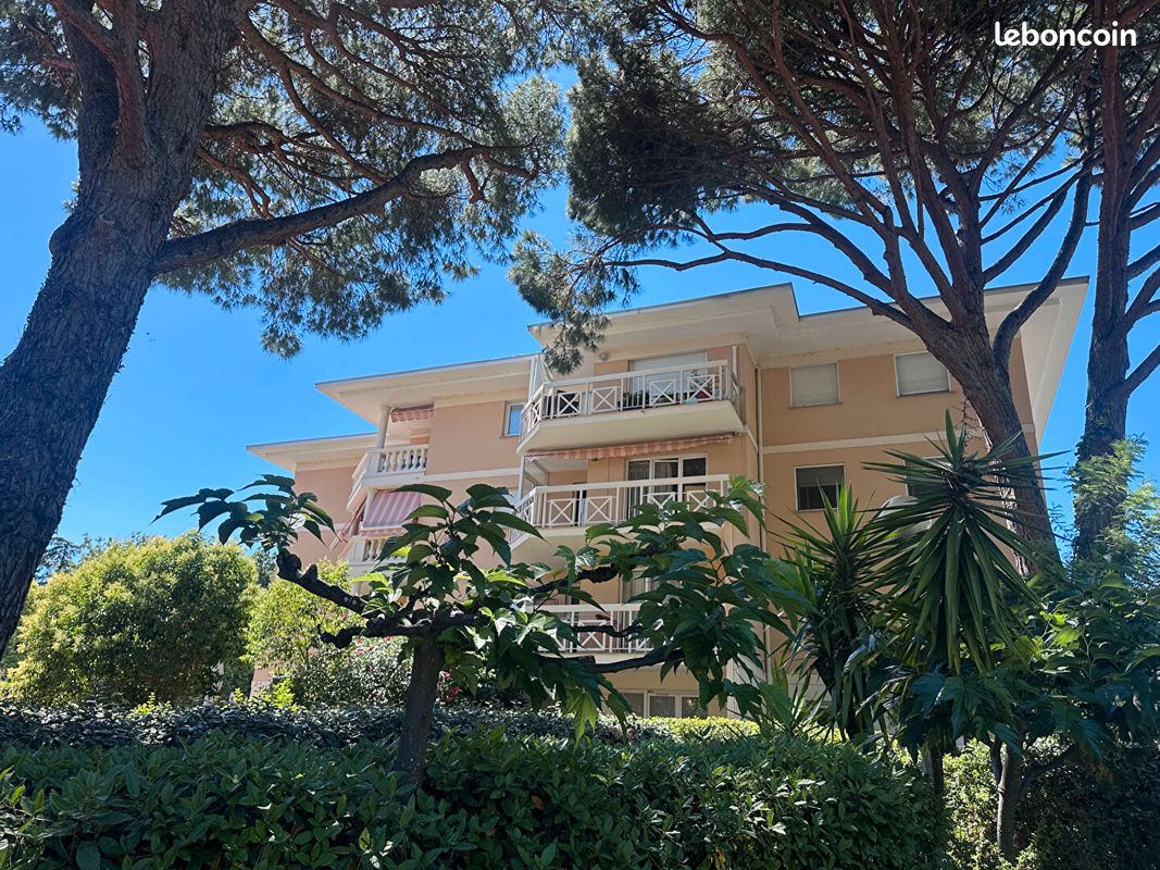 Appartement 3 pièces 77 m² · à Fréjus · 77 m² · 355 000 €