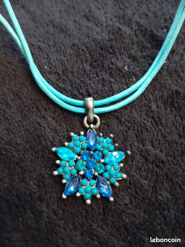 Collier fantaisie (image 1)