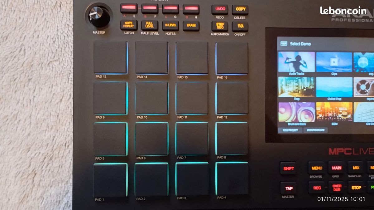 AKAI mpc live 2 (image 2)