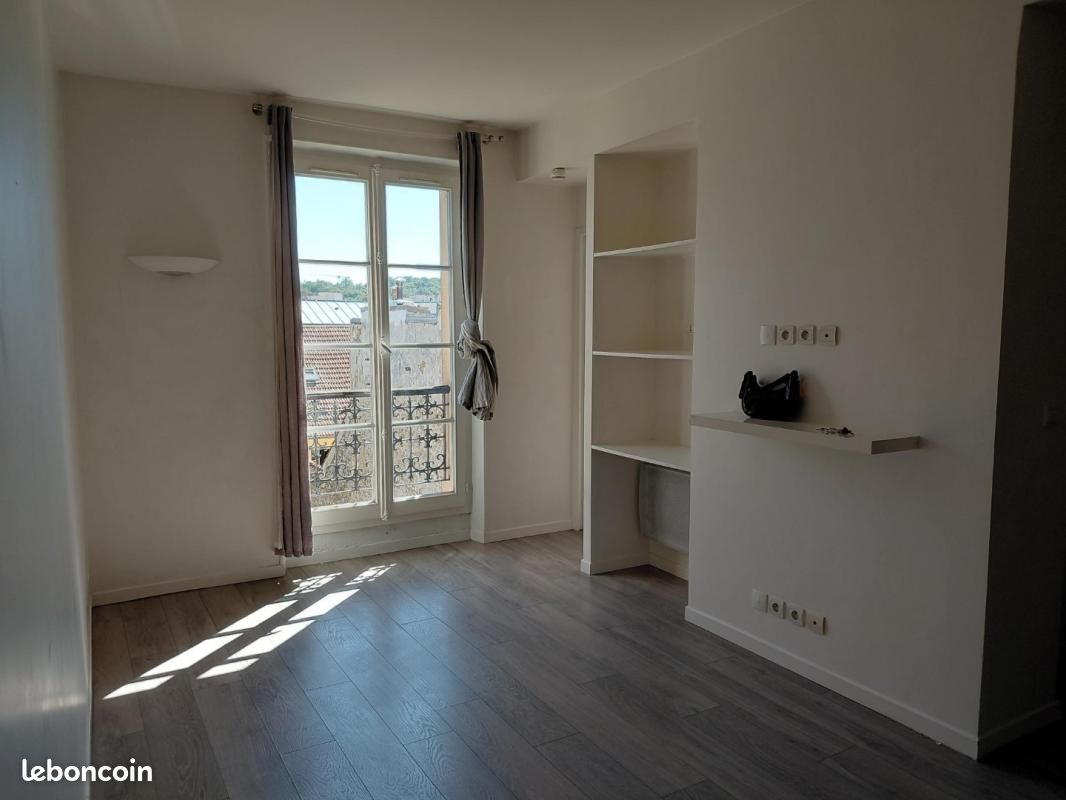 Appartement 2 pièces 29 m² · à Versailles · 29 m² · 887 €/mois