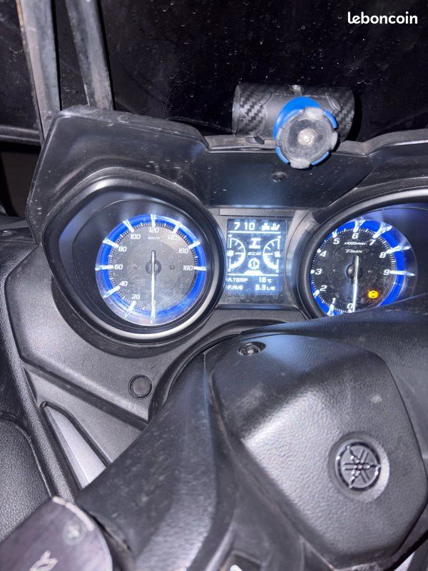 Tmax 560 Techmax (image 2)