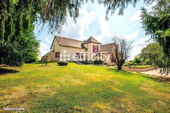 Maison 8 pièces 202 m²