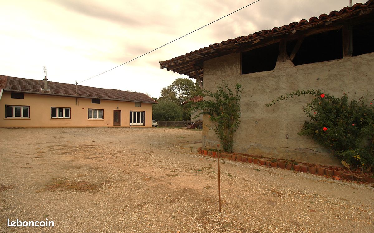 Maison 5 pièces 140 m² · à Saint-Didier-d'Aussiat · 140 m² · 230 000 €