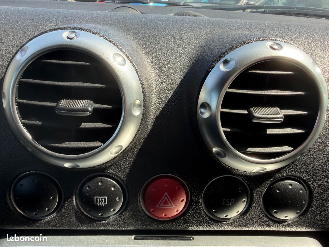 Audi tt coupe 1.8 t 180 ch - interieur cuir - radio - verrouillage centralise - (image 24)