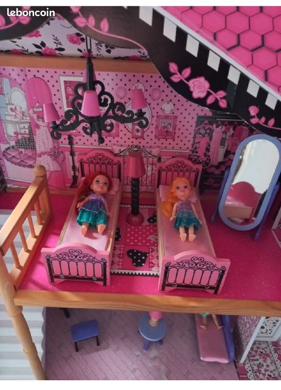 Pinypon, Maison avec Figurine et Accessoires, Modèle aléatoire, 1 Figurine Pinypon Exclusive et des Accessoires, Jouets pour Enfants à partir de 3 Ans, PNY26