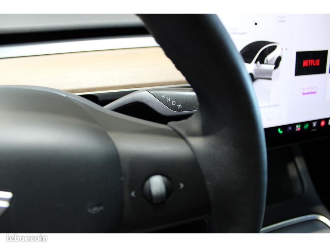 TESLA MODEL Y AWD Performance - Première main (image 24)
