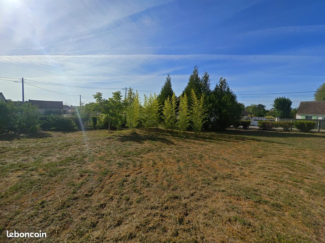 Terrain à bâtir borné 752 m² – Libre constructeur · à Villacerf · 49 000 €