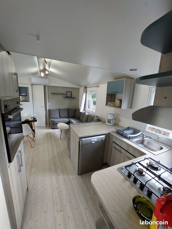 Mobilhome dans camping (image 12)