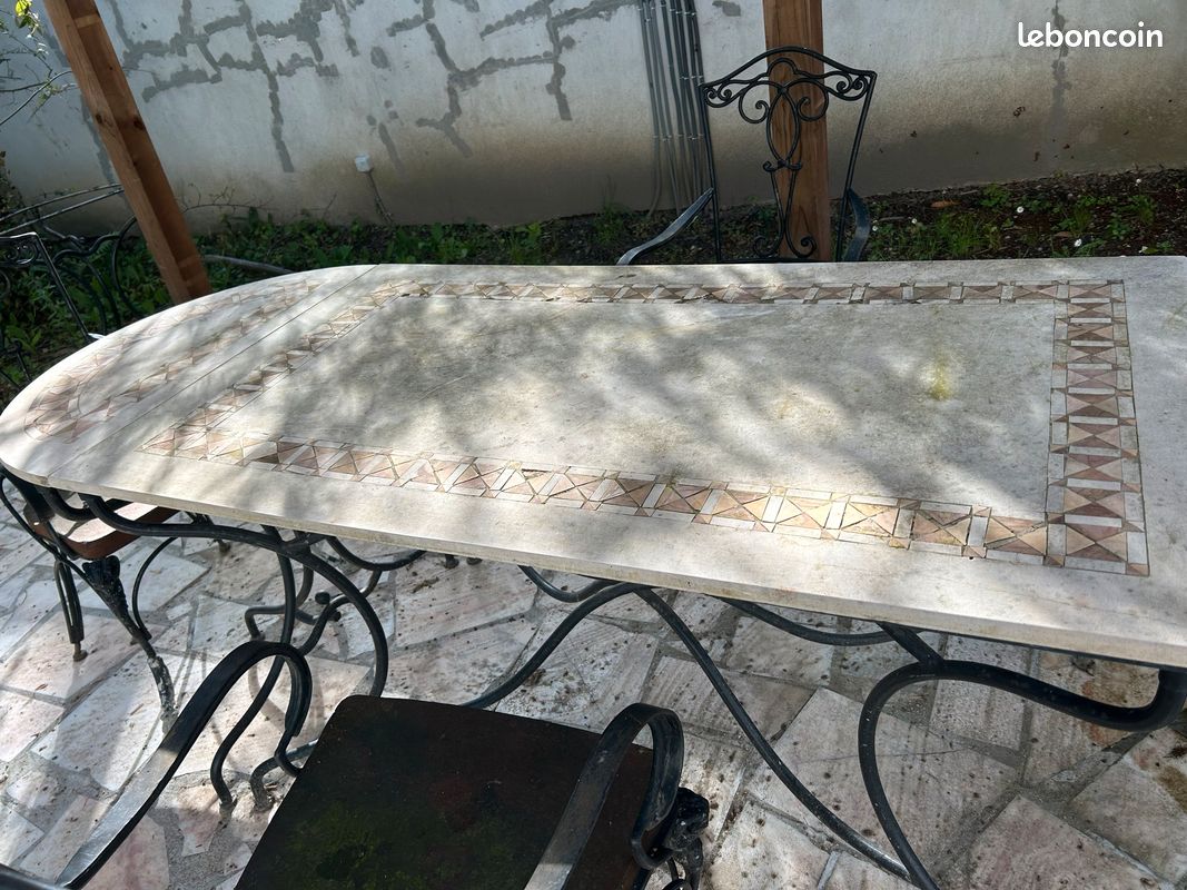 Table de jardin en pierre (image 4)