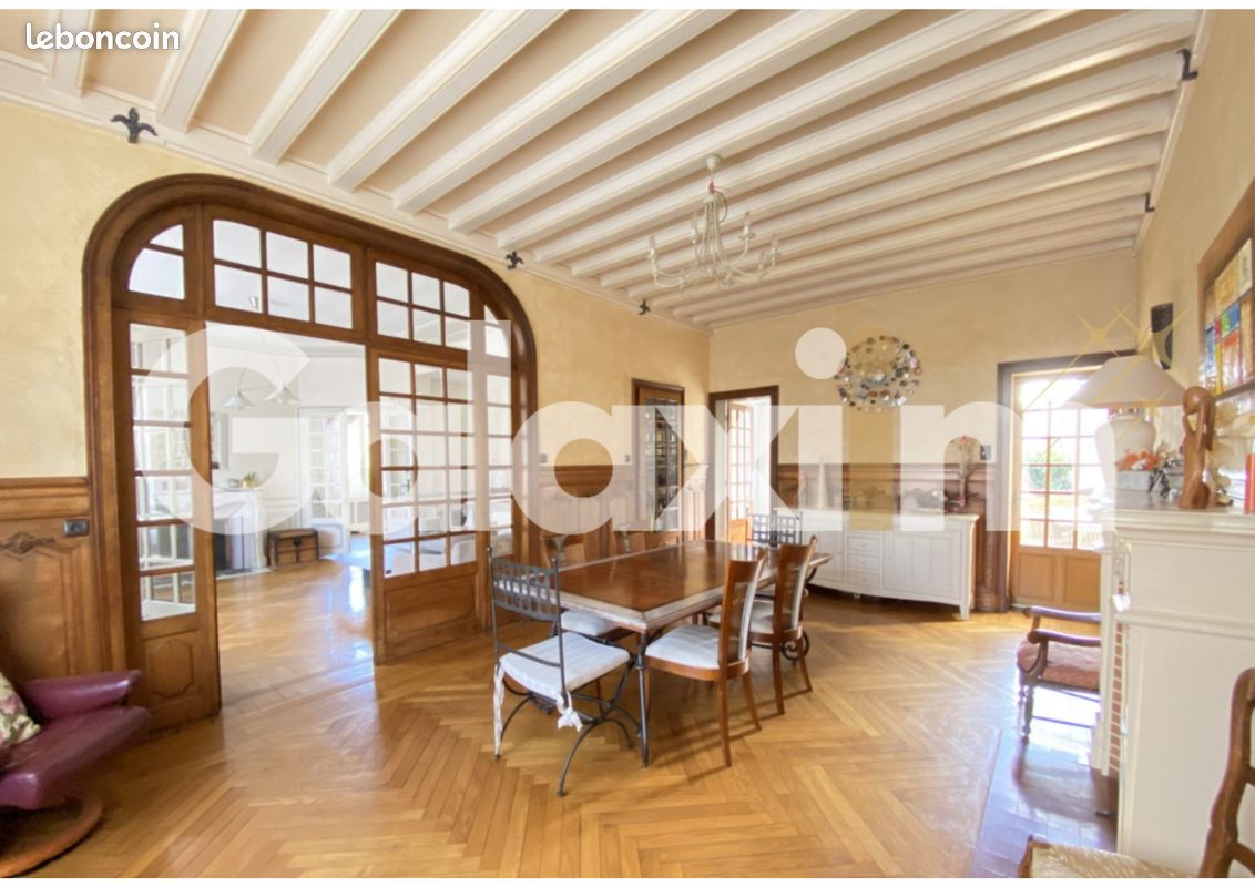 Maison 8 pièces 257 m² · à Vitré · 257 m² · 699 000 €