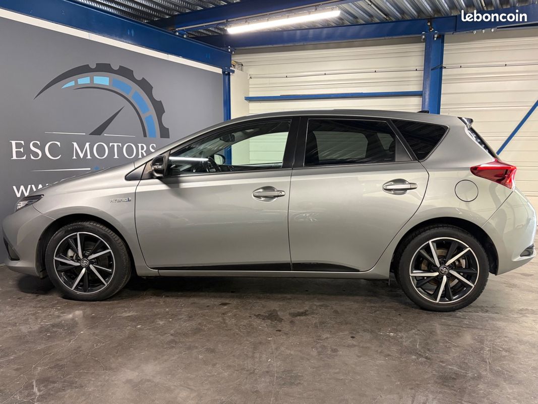 Toyota AURIS 1.8 HYBRID 136ch collection CAMERA DE RECUL - GPS - BLUETOOTH (image 21)