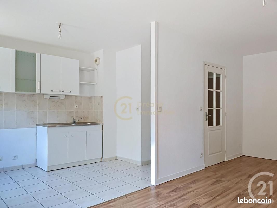 Appartement 2 pièces 45 m² · à Dol-de-Bretagne · 45 m² · 578 €