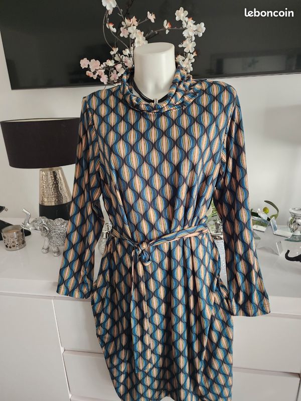Robe Noire LMV 'Million', Taille 46/48, Dernière Collection, Neuve Sans étiquette