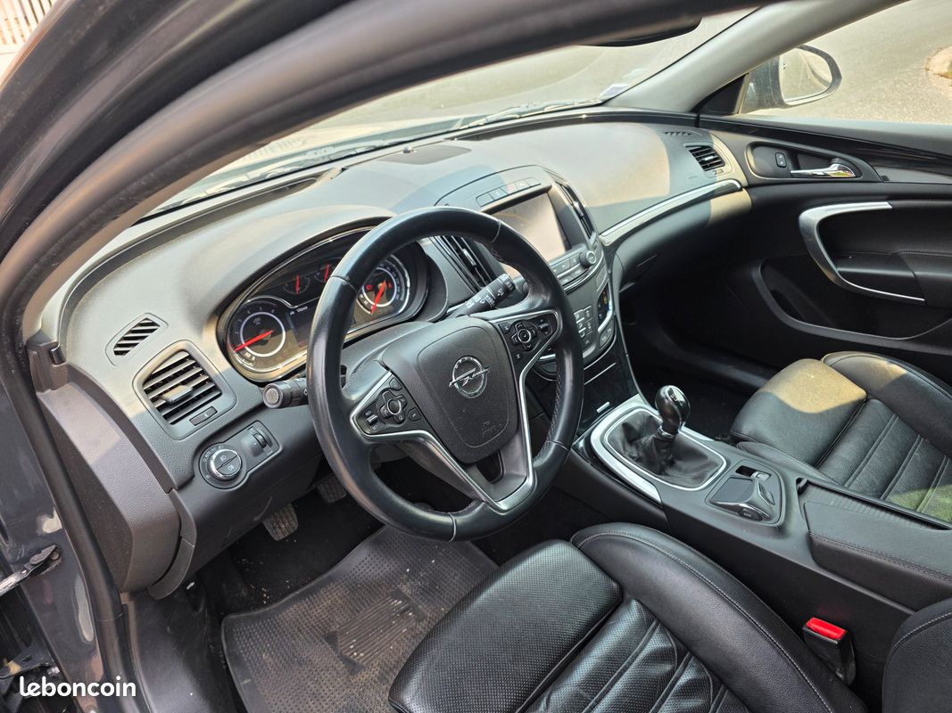 OPEL Insignia Sport Tourer 2.0 CDTi EcoFlex 140 Cosmo Pack (image 9)
