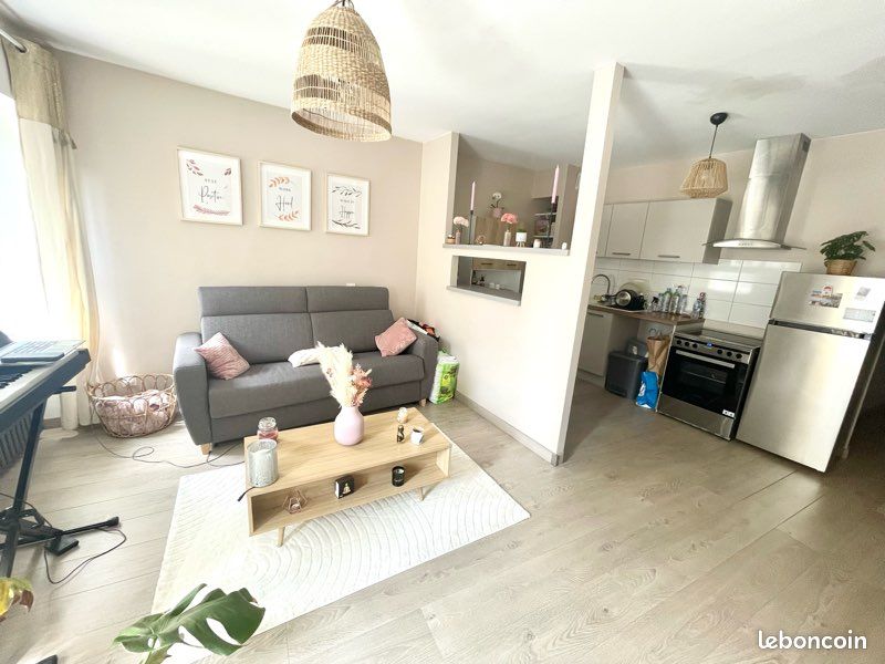 Appartement a louer lons-le-saunier - 1 pièce(s) - 35 m2 - Surfyn