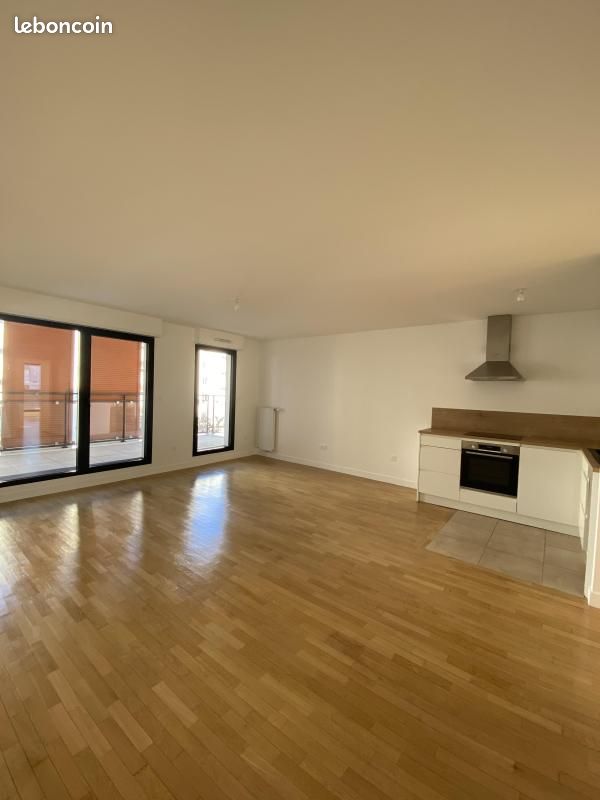 Appartement 4 pièces 85 m² · à Issy-les-Moulineaux · 85 m² · 2 468 €/mois