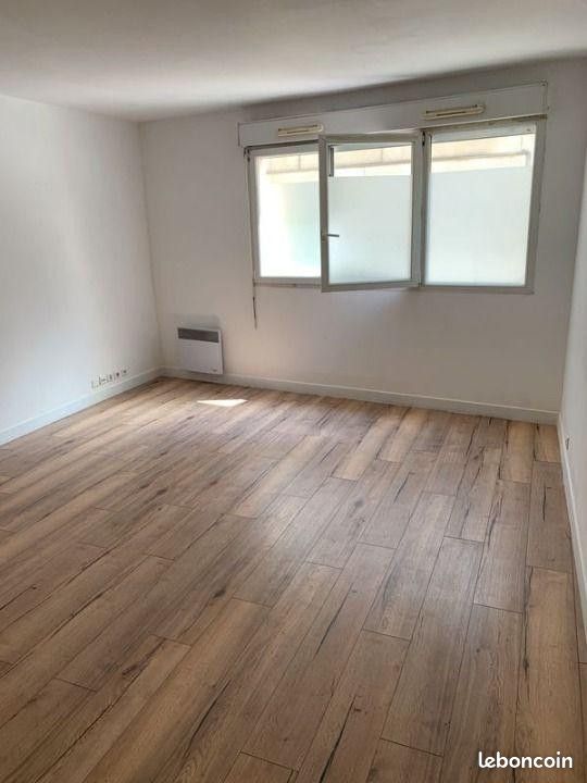 Appartement 2 pièces 40 m² · à Paris · 40 m² · 1 050 €/mois