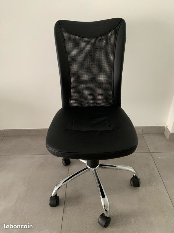 Bureau (image 2)
