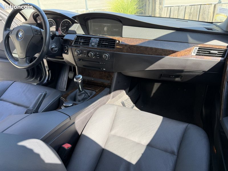 Bmw SERIE 5 (E60) 523I 177CH LUXE - CLIM - SUIVI BMW - GARANTIE 12 MOIS (image 10)