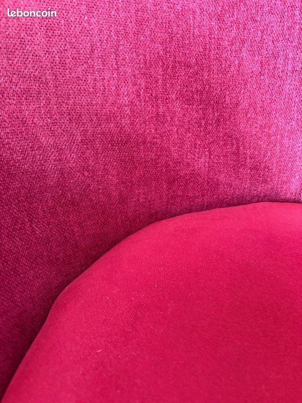 Paire de fauteuils en velours rouge (image 5)
