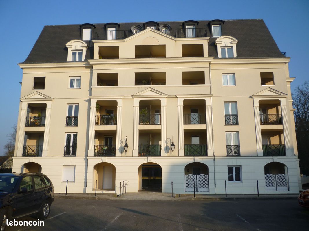 Appartement 1 pièce(s) 31 m²à louer Dammarie-les-lys