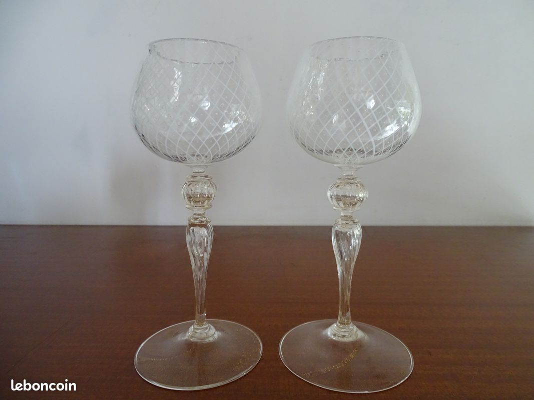 Rare Suite De 6 Verres à Vin Blanc Ou Roemers En Cristal De Saint Louis Modele Chantilly