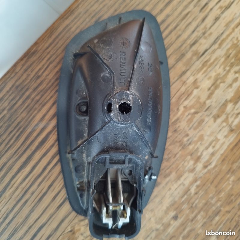 Poignée De Porte Gauche interieur Renault LAguna 3 806700006R (image 2)
