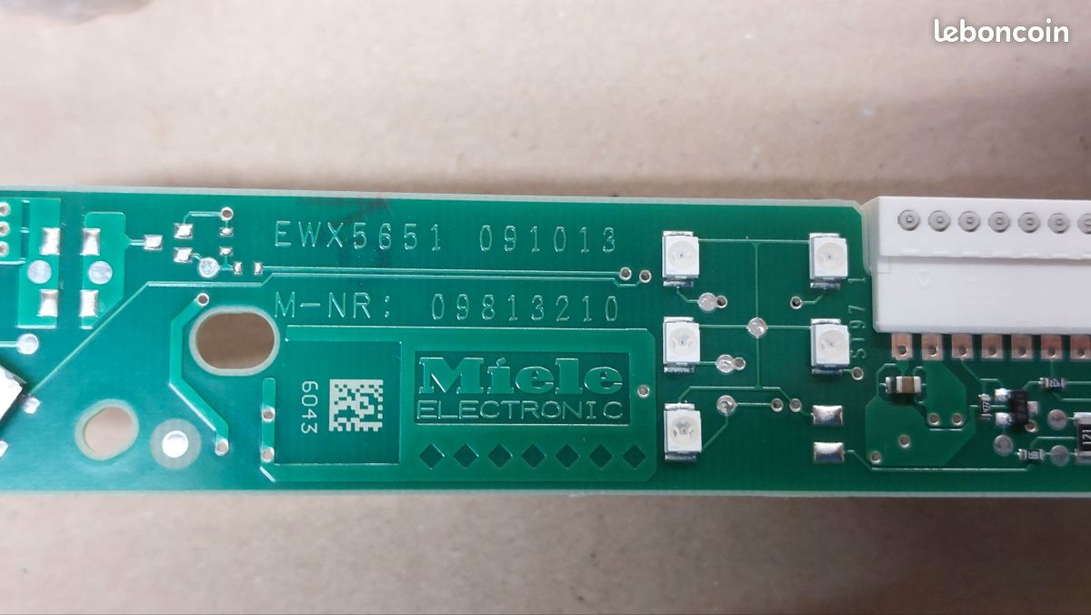 Bandeau de commandes + carte lave vaisselle INDESIT DFG255FR