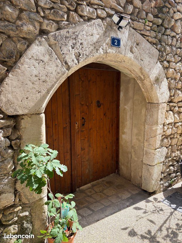 Immeuble 9 pièces 105 m² · à Bourg-Saint-Andéol · 105 m² · 172 000 €