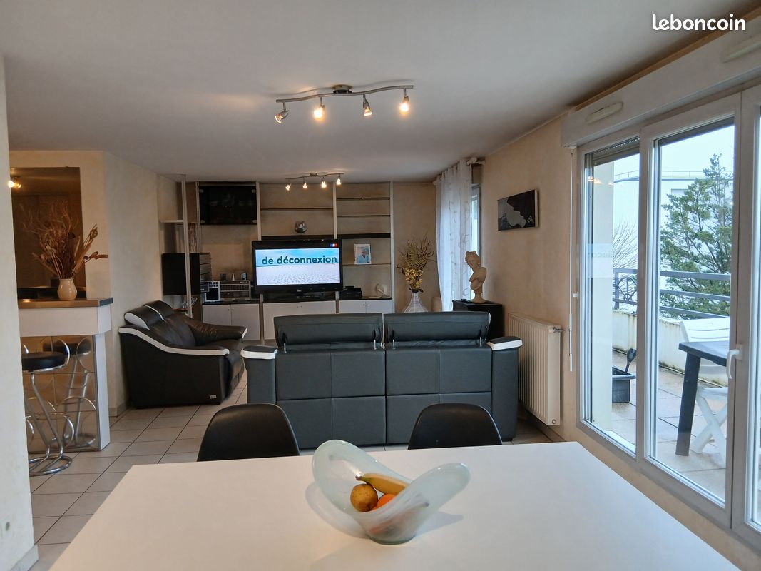 Appartement 4 pièces 100 m² · à Décines-Charpieu · 100 m² · 305 000 €