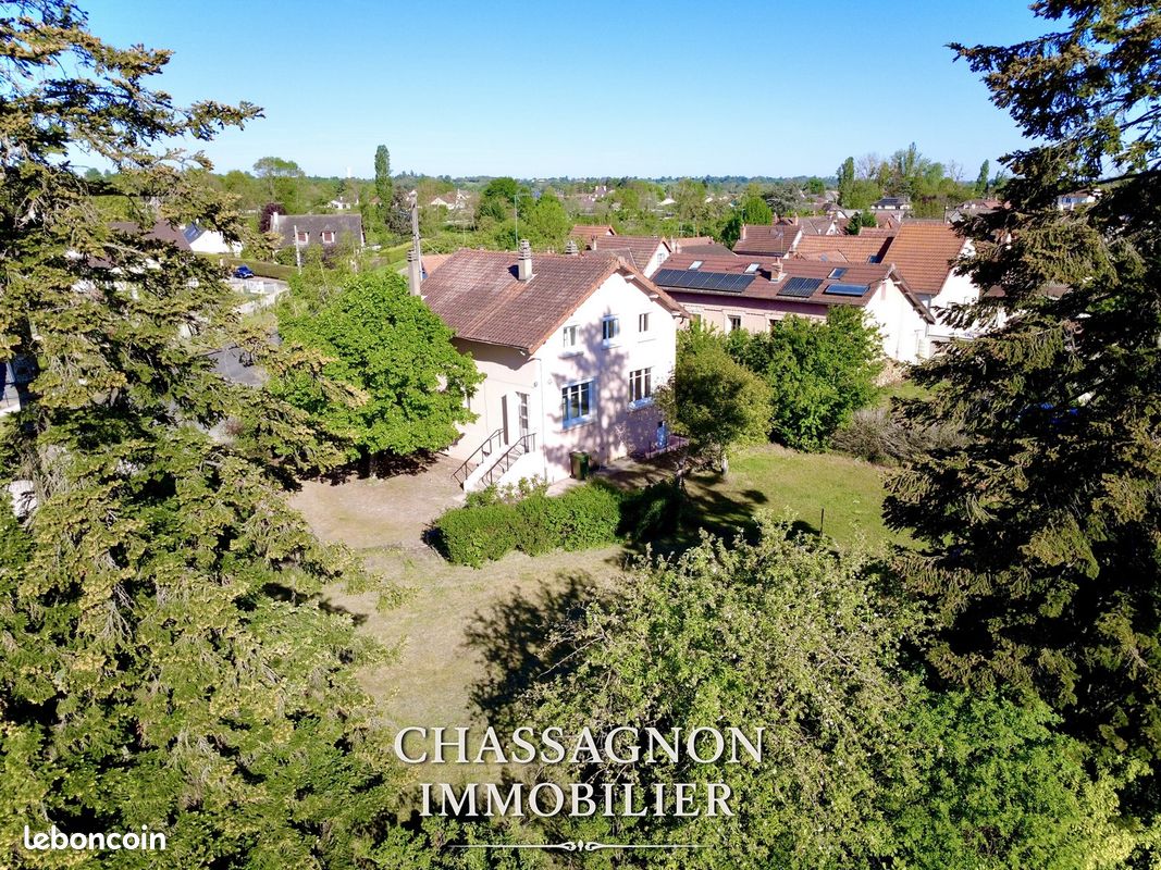 Maison 6 pièces 130 m² · à Moulins · 130 m² · 235 000 €
