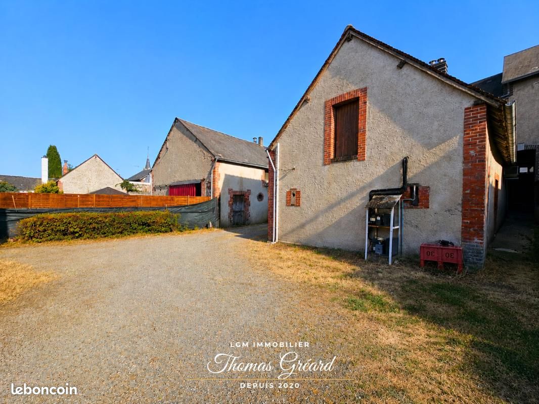 Maison 4 pièces 200 m² · à Saint-Denis-Lanneray · 200 m² · 190 000 €