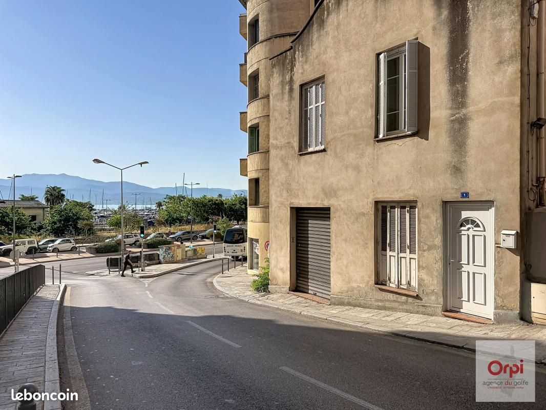 Appartement 3 pièces 59 m² · à Ajaccio · 59 m² · 870 €