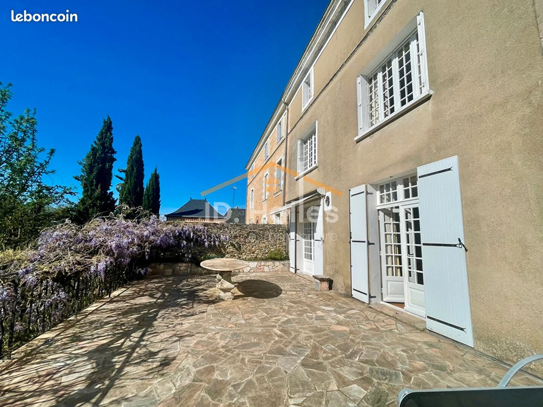 Maison 8 pièces 209 m² · à Craon · 209 m² · 195 000 €