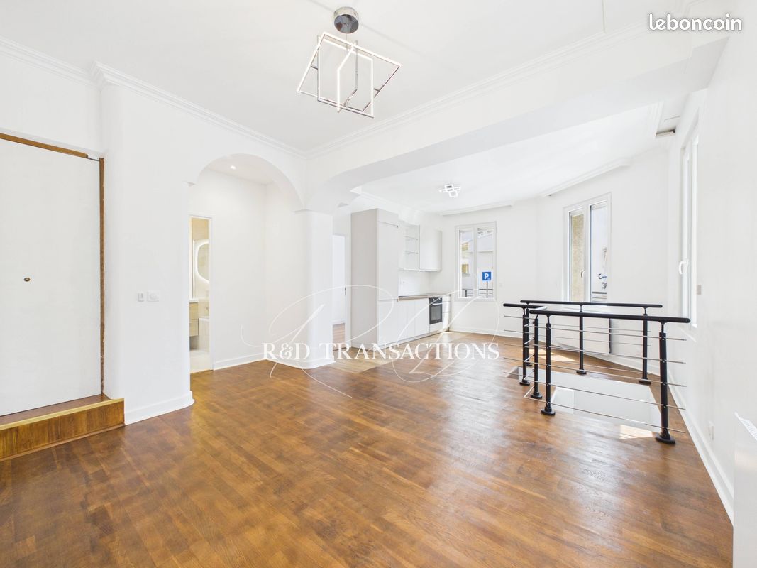Appartement 4 pièces 80 m² · à Suresnes · 80 m² · 490 000 €