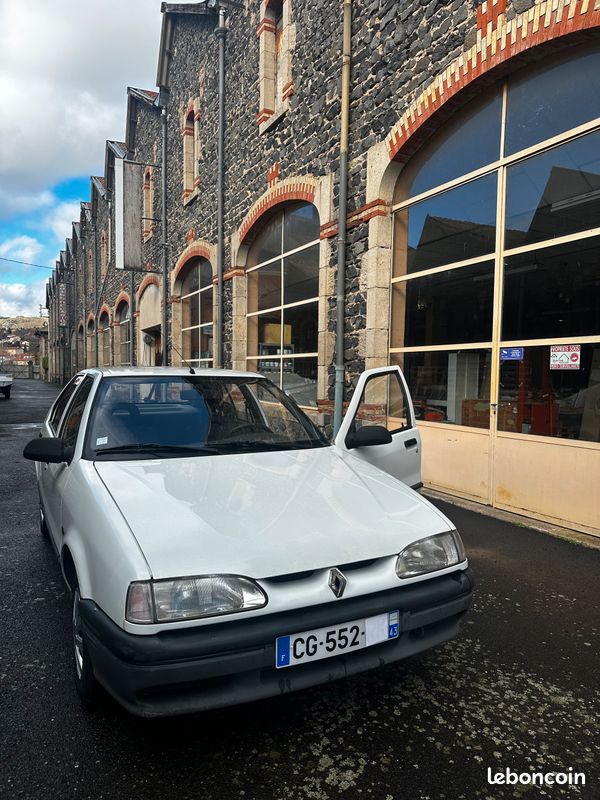 Renault 19 (image 1)