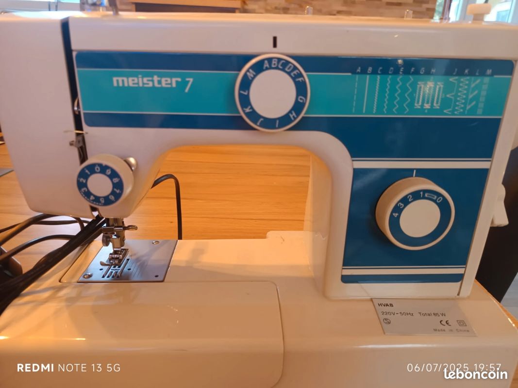 Machine a coudre (image 2)
